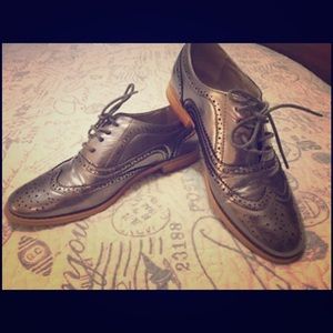 Metallic gray oxfords